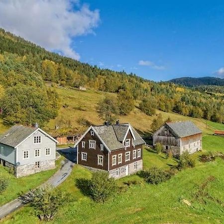 Heggjabygda Gjestegard - Historisk Tommerhus I Landlige Omgivelser נורדפיורדייד מראה חיצוני תמונה